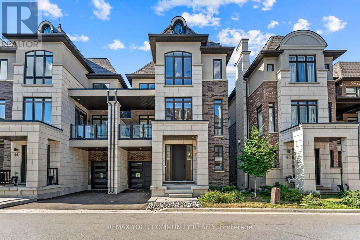 42 GLOBEMASTER LANE