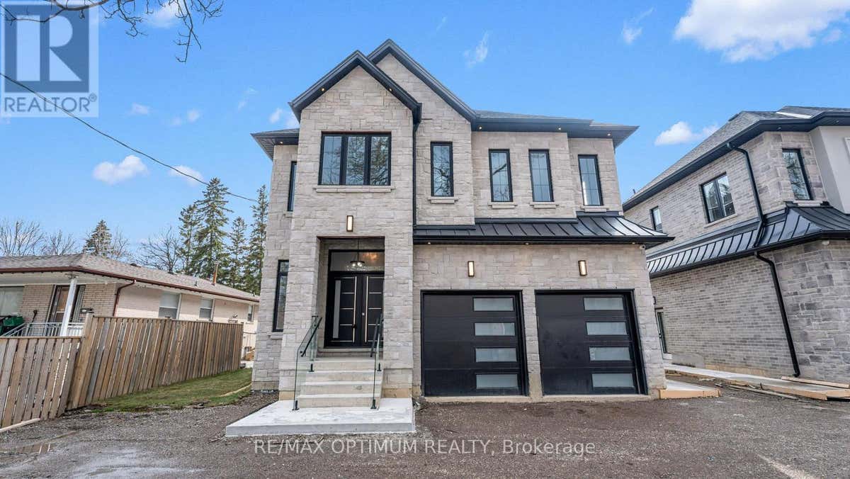30 MCLAUGHLIN ROAD N
