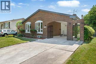 2977 FOREST GLADE