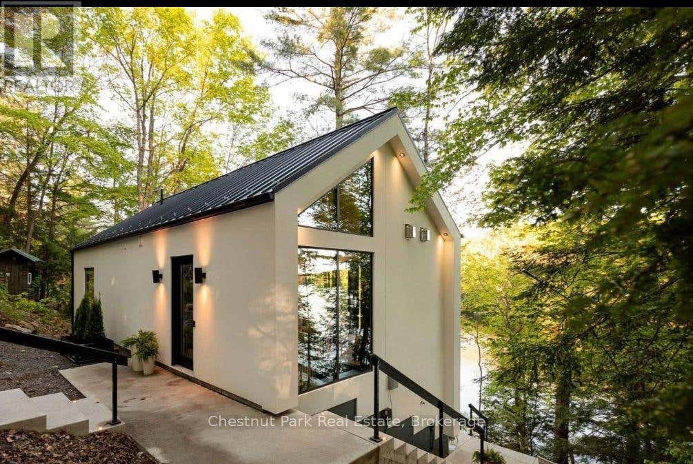 1036 CARLSON PLACE