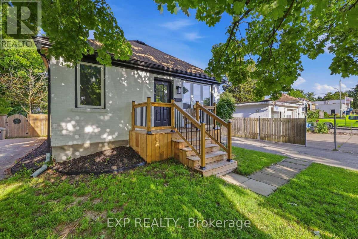 70 MACKAY AVENUE