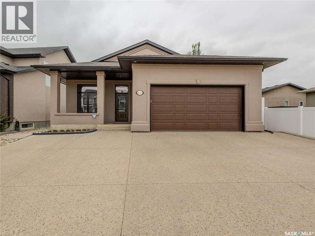 4820 MCCOMBIE CRESCENT