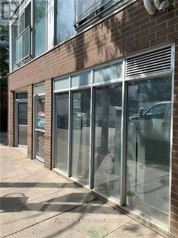 U16 - 1636 DUNDAS STREET W