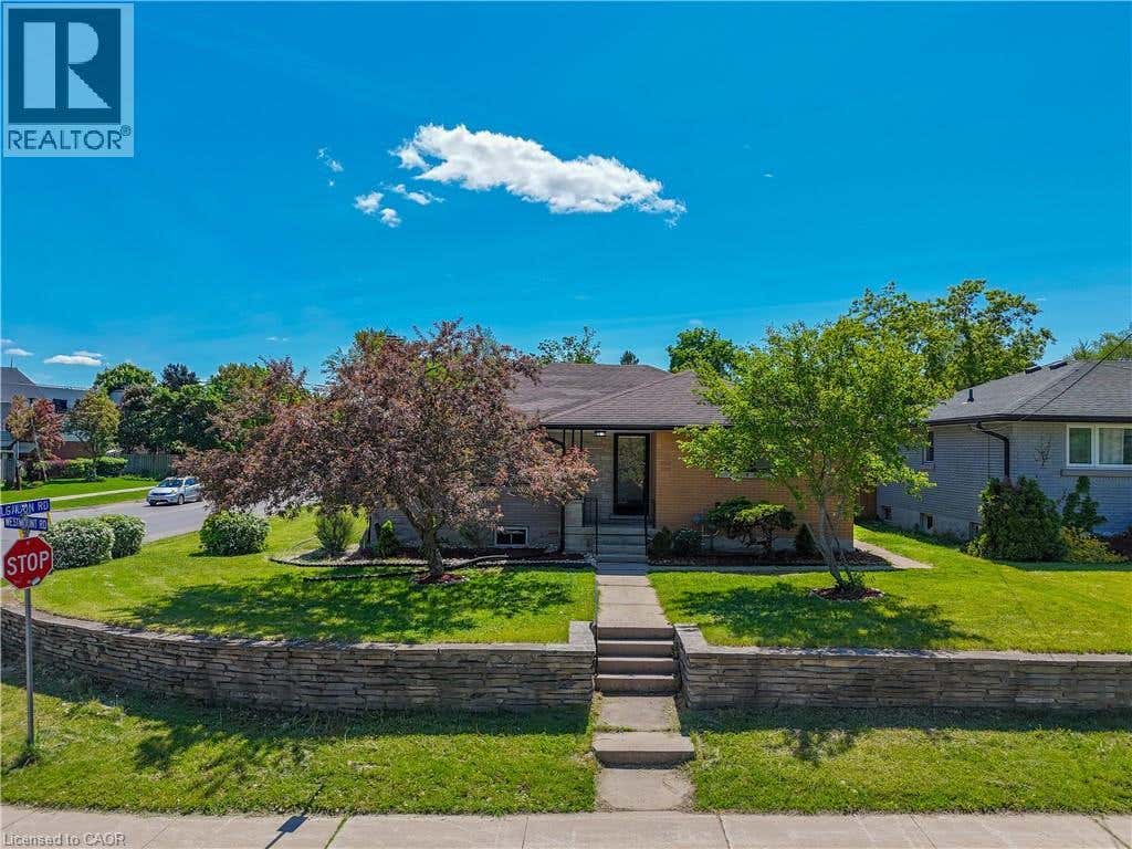 2 WESTMOUNT ROAD