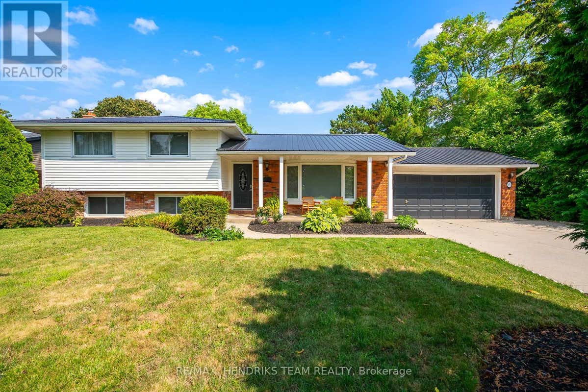 6 GARRISON VILLAGE DRIVE