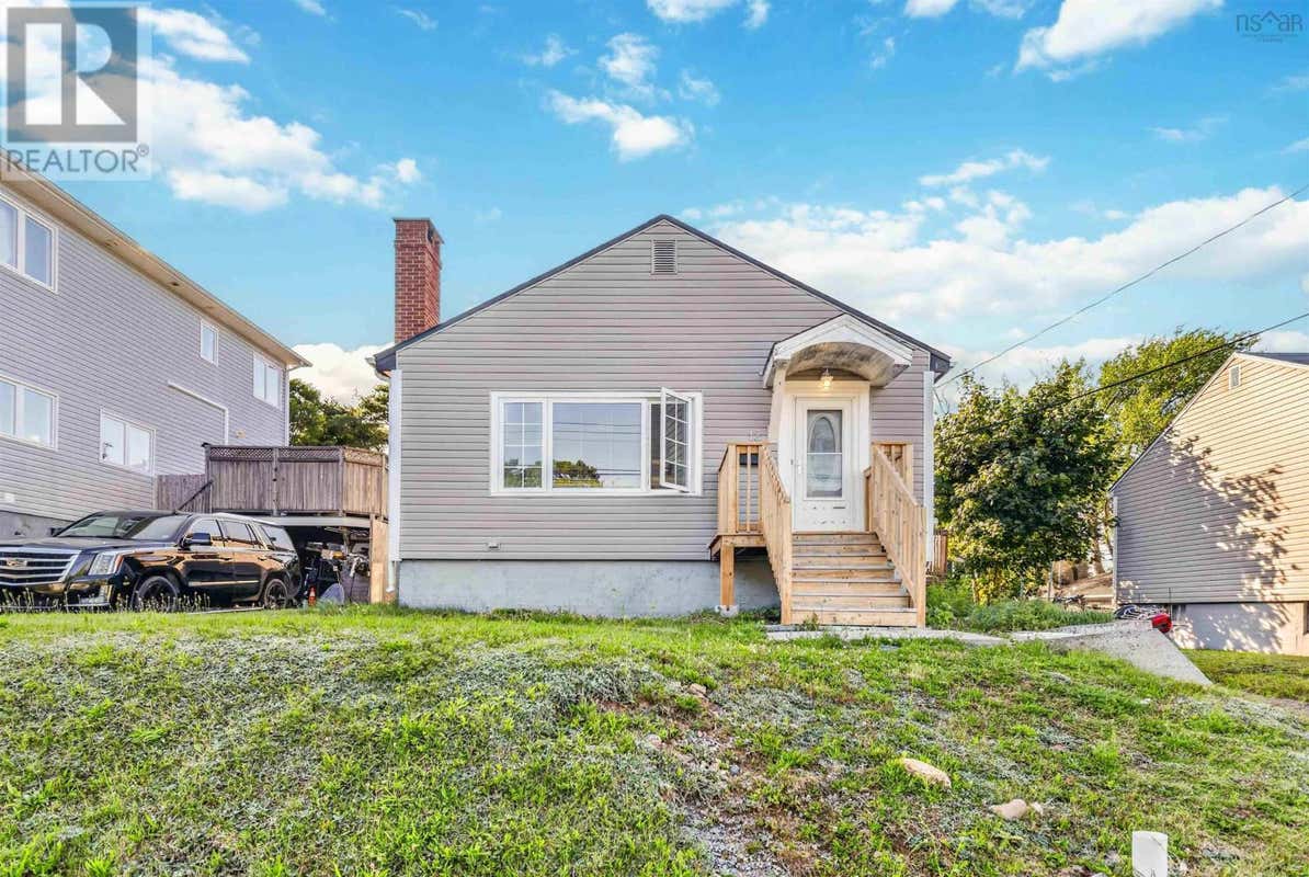 12 AUBURN AVENUE