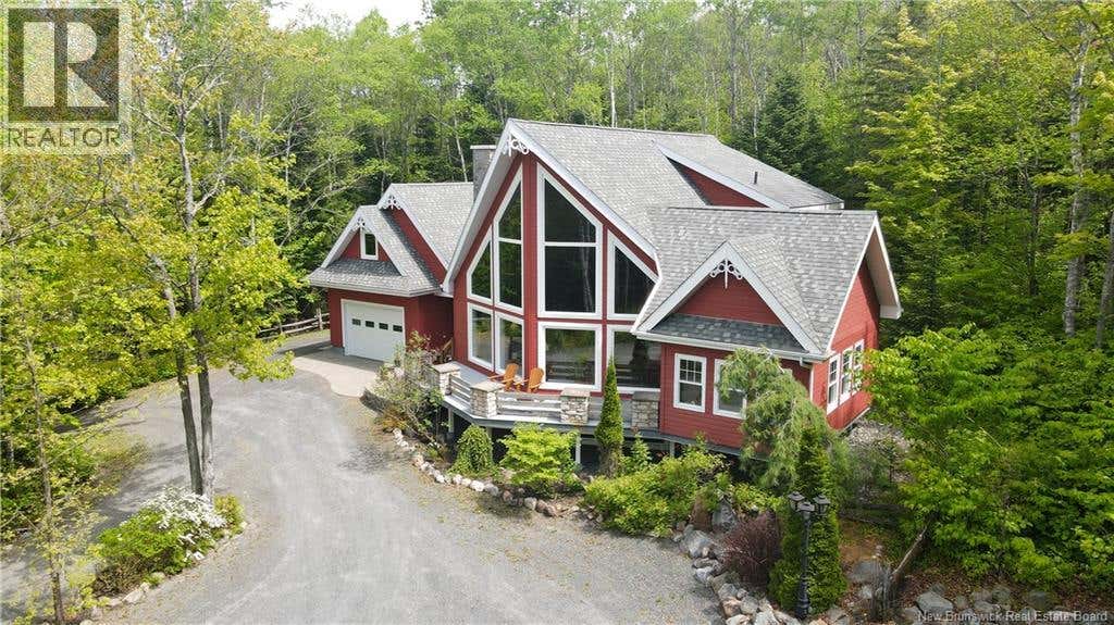899 2E SAULT ROAD
