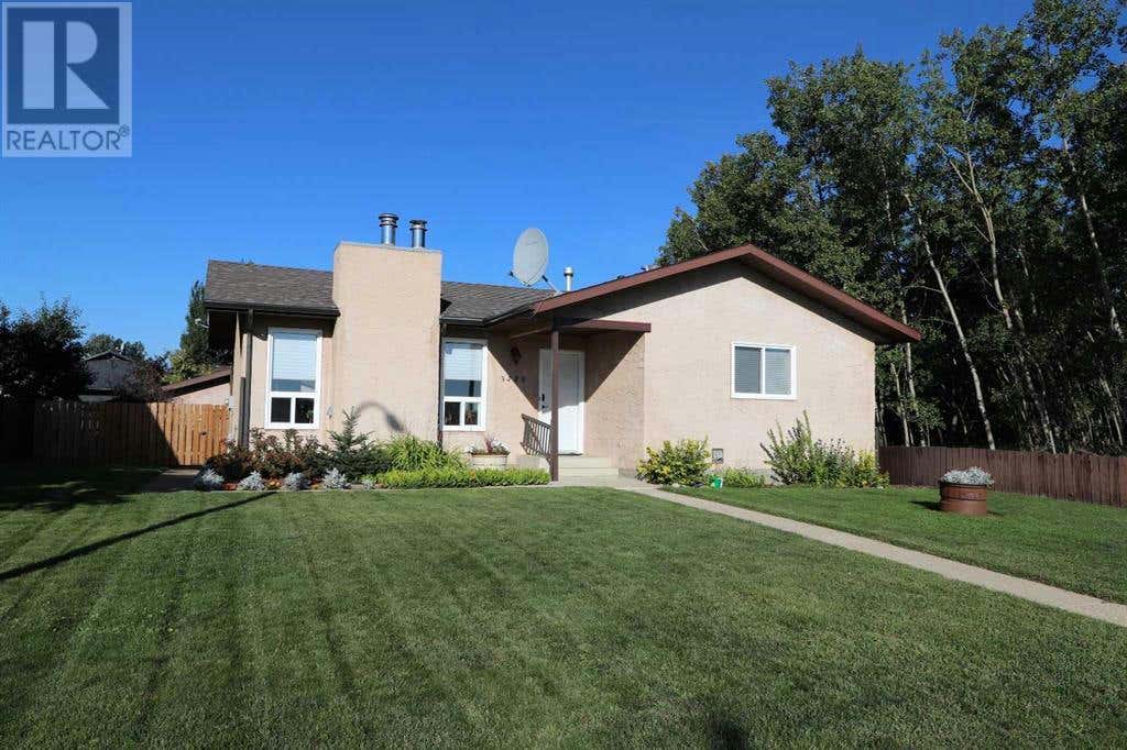 5220 38 Street, Ponoka, AB T4J1C8 House For Sale RE/MAX A2163779