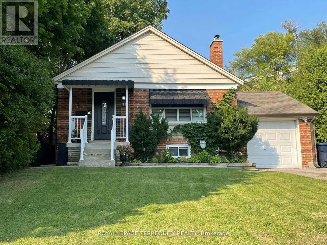 3 29 KHEDIVE AVENUE W, Toronto (EnglemountLawrence), ON M6A2G1 Home