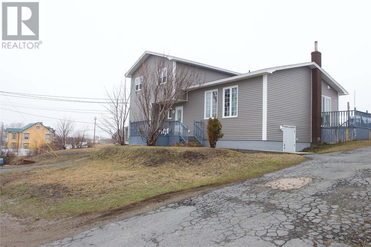 122-122A COSTER STREET