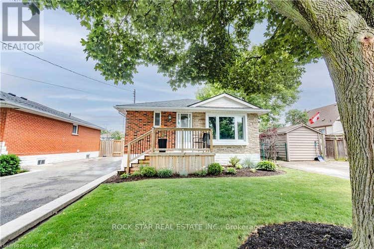 LOWER - 9 VICEROY COURT