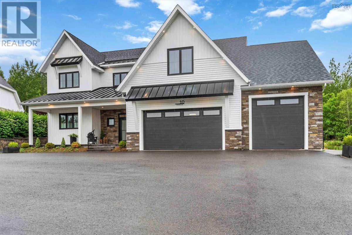 10 HERON DRIVE