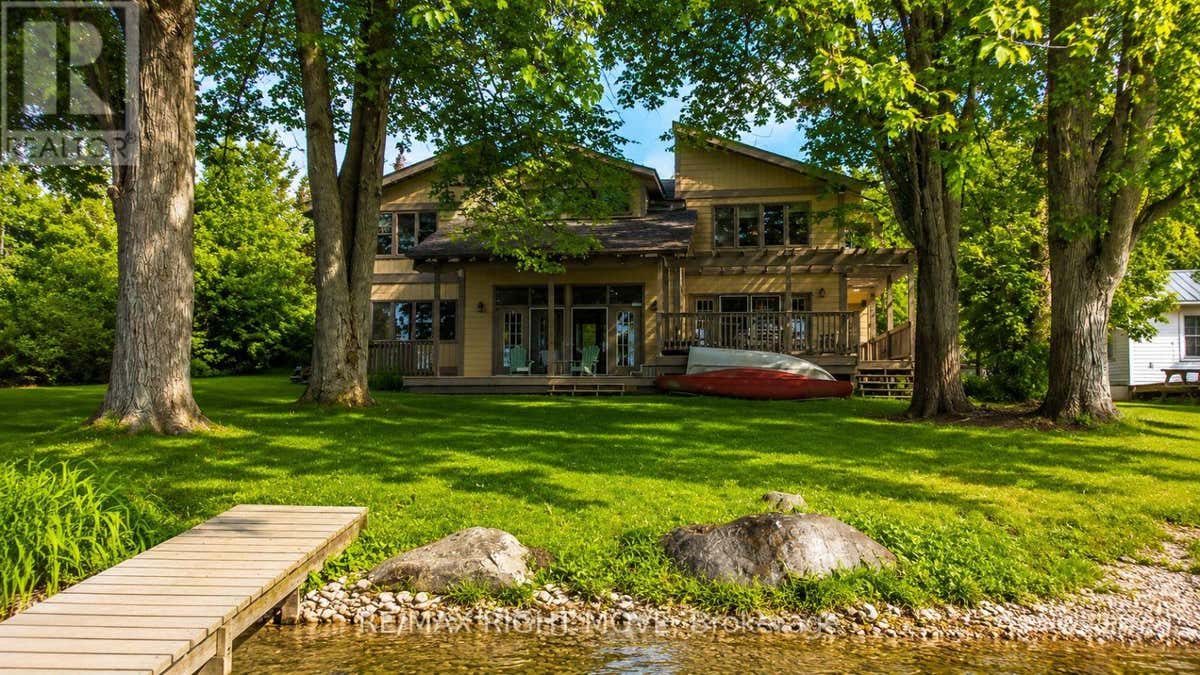 3866 GLENREST DRIVE
