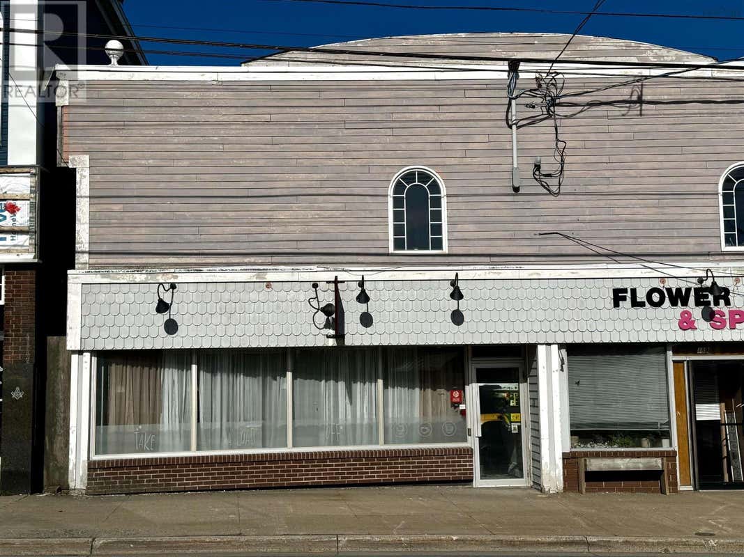 195 COMMERCIAL STREET