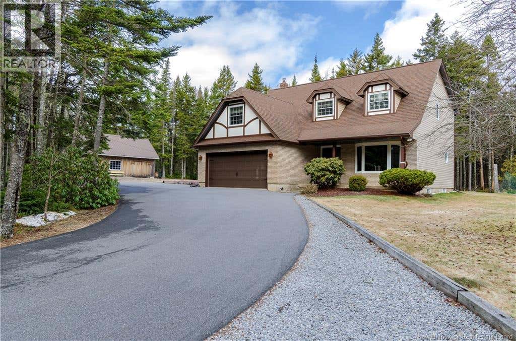 31 SHEILA AVENUE