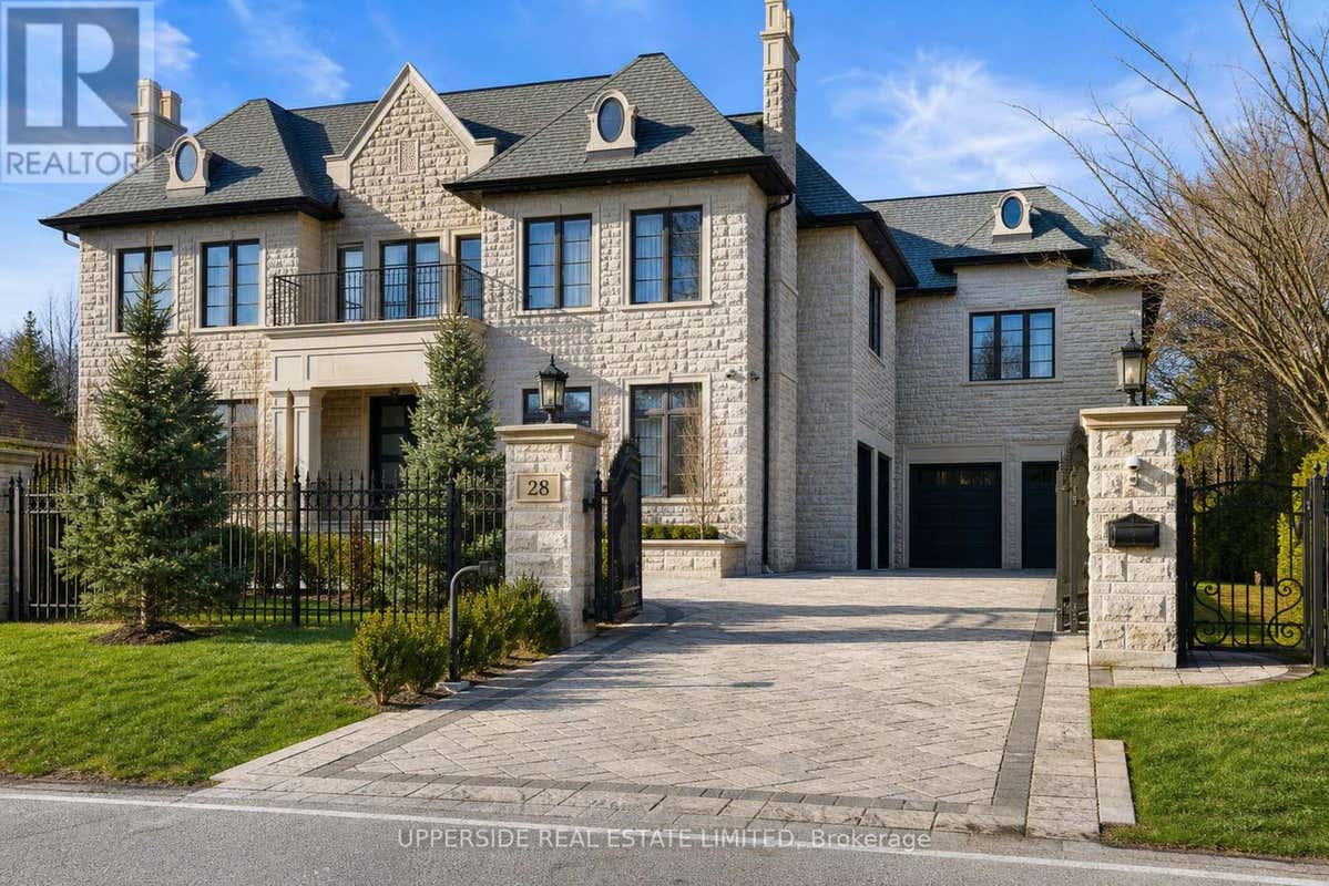 28 THORNRIDGE DRIVE
