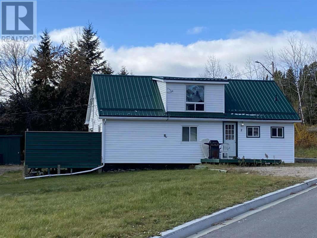 2 Sullivan Street, Red Lake, ON P0V2M0 Duplex For Sale RE/MAX TB223237