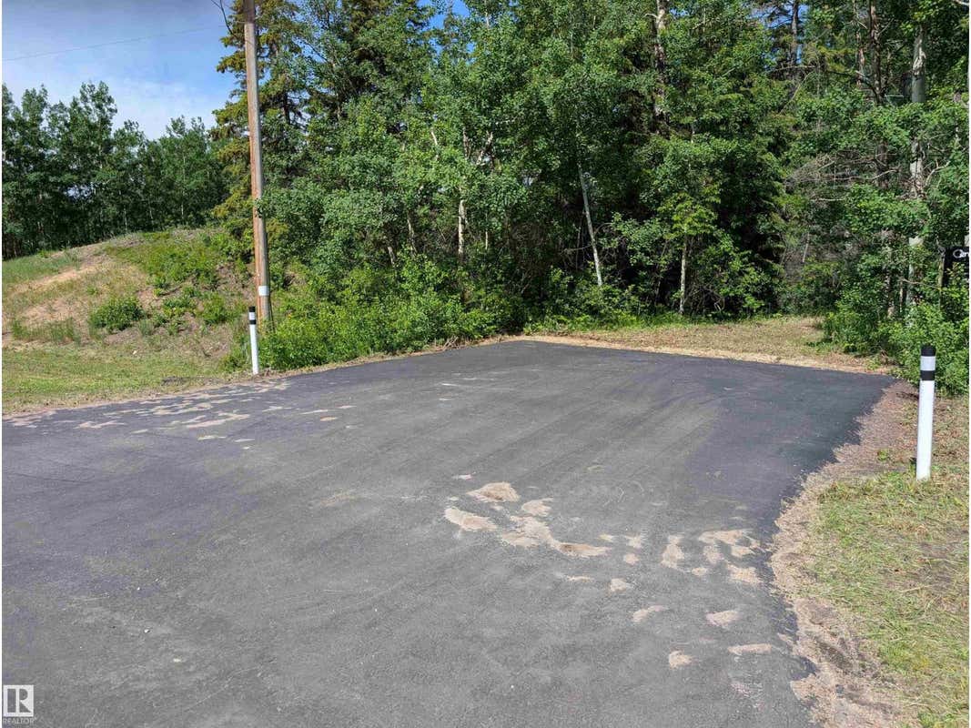33 57108 RANGE ROAD 220