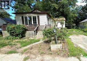 71 Princess STREET South