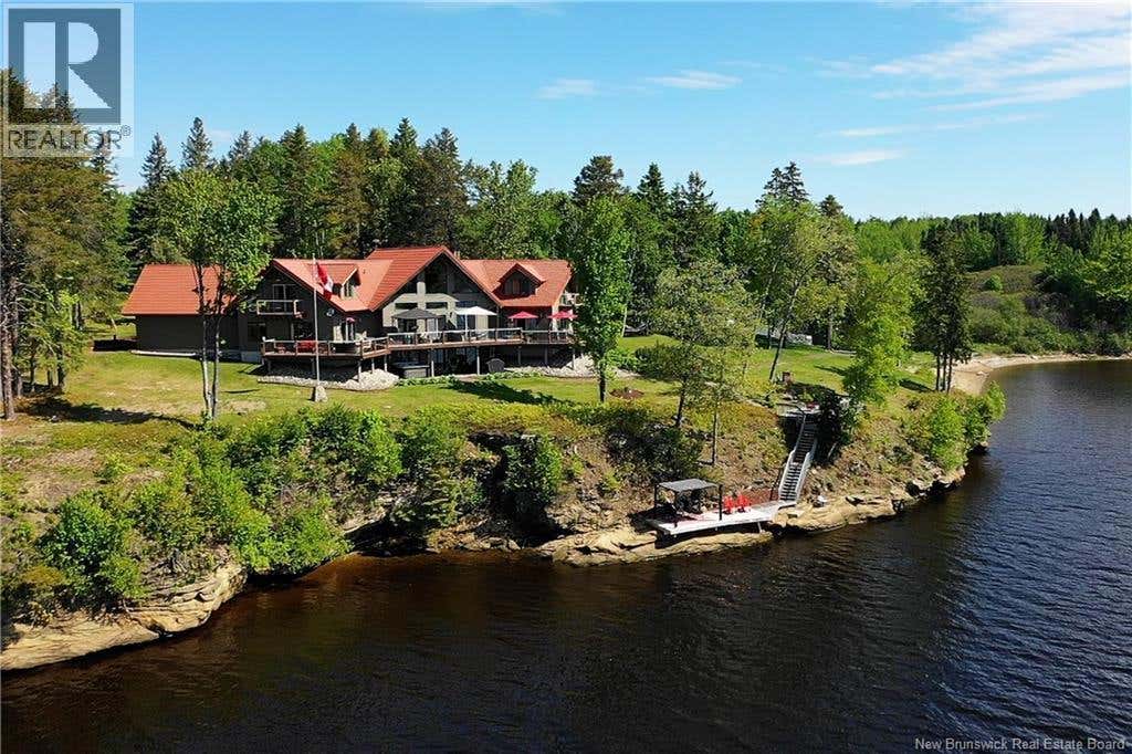 30 ROCKCLIFF BOULEVARD