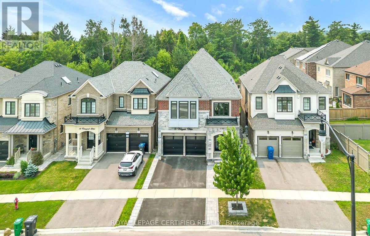 18 VINEYARD DRIVE