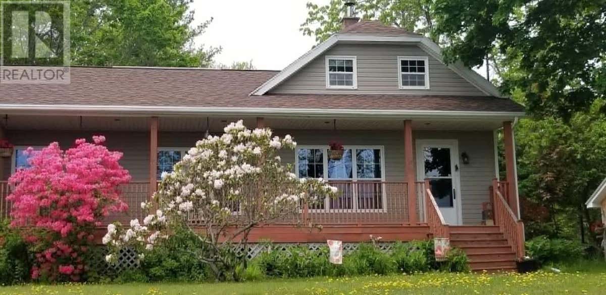 202 WHITE POINT ROAD