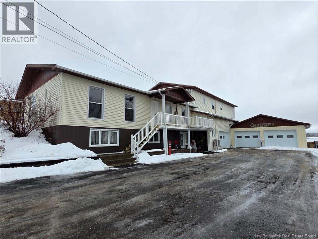 315 Bernier St  