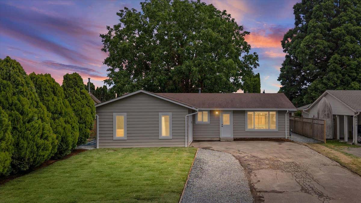 8900 CHARLES STREET, CHILLIWACK PROPER SOUTH