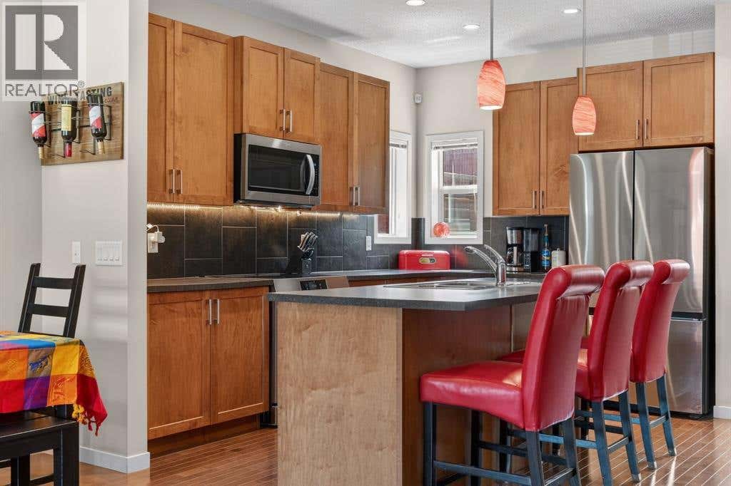 218 RIVER HEIGHTS GREEN