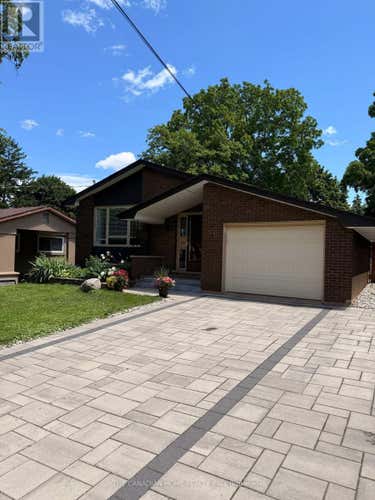 UPPER - 31 BRENLYN COURT