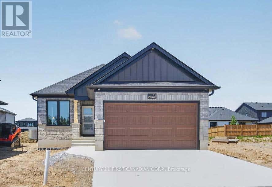 11 POSTMA CRESCENT