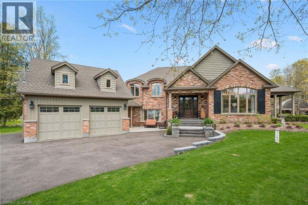 2073 MAPLEWOOD ROAD