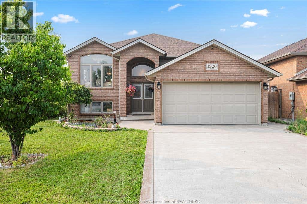 1920 MANITOBA STREET