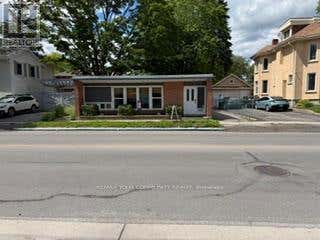 100 VICTORIA AVENUE