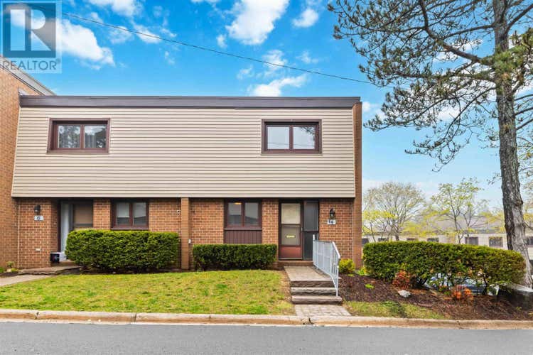 4 Forestside Crescent