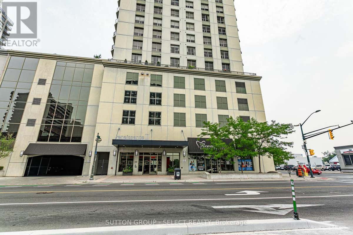 704 - 330 RIDOUT STREET N