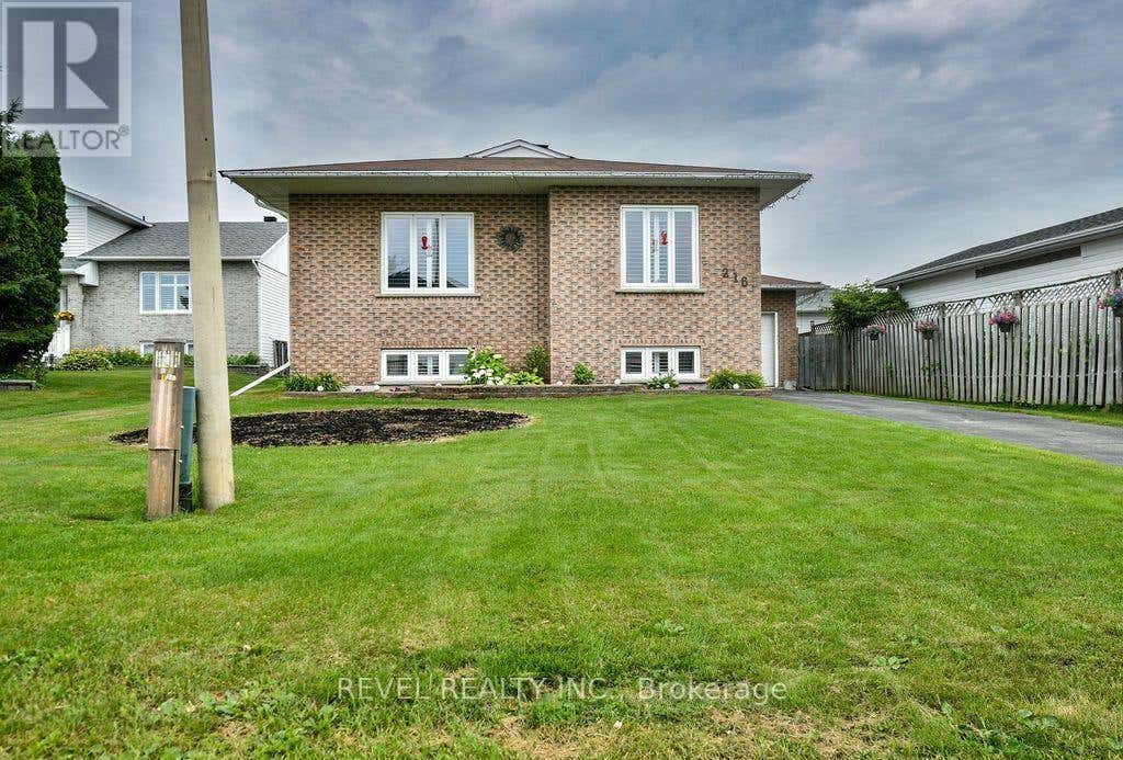 216 RENEE PLACE