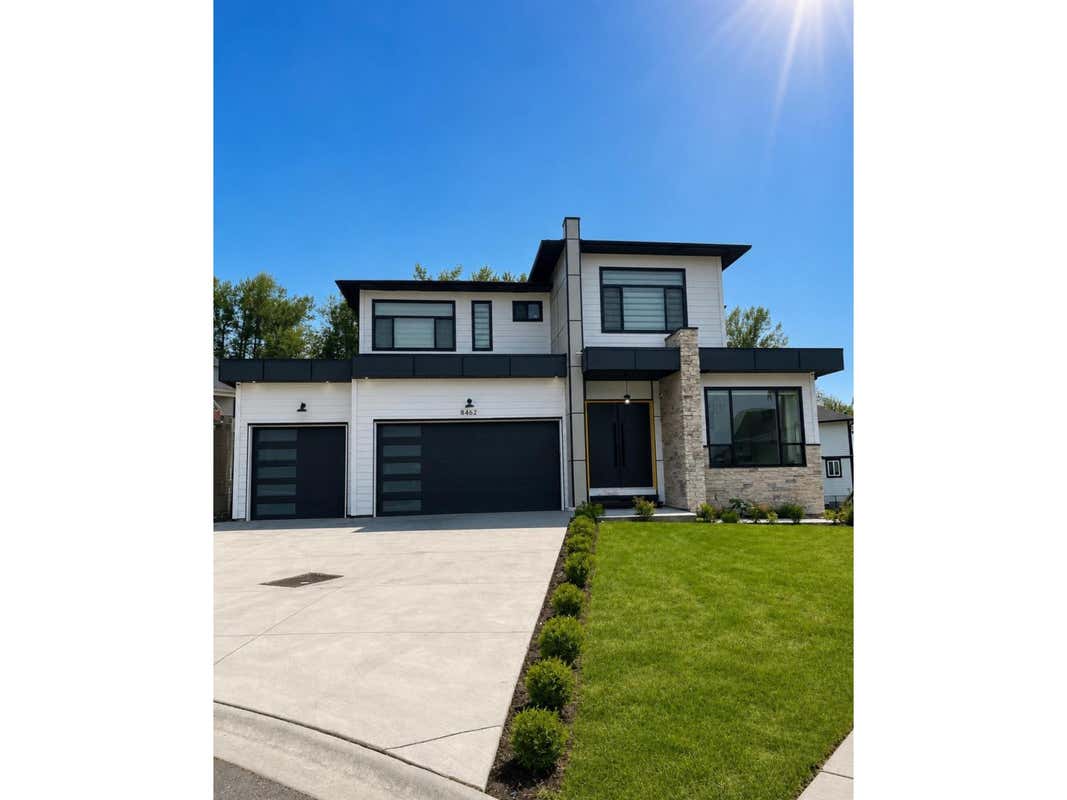 8462 LILY PLACE, EASTERN HILLSIDES