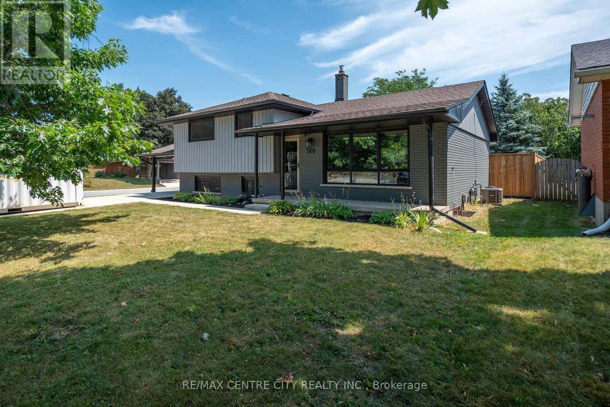 140 OAKWOOD PLACE