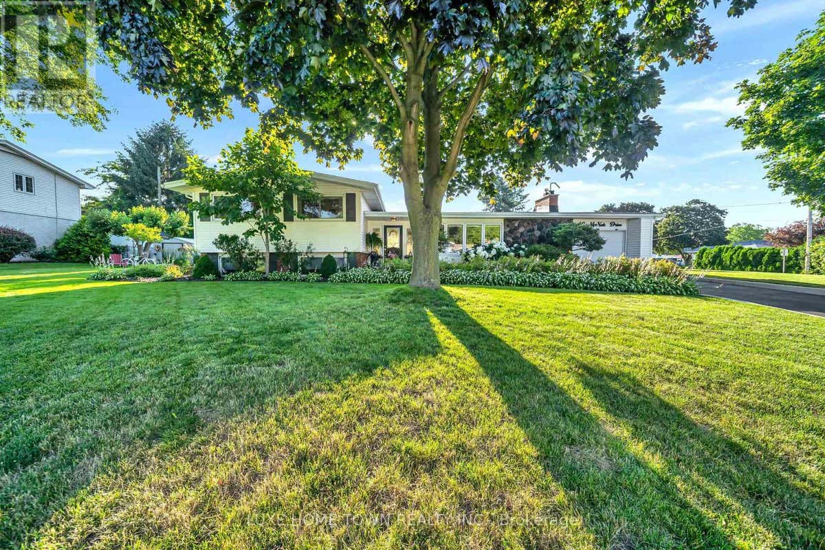12 MCNAB DRIVE