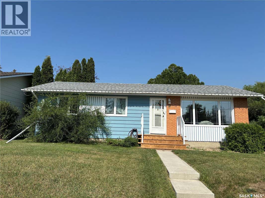 8 WHYTE PLACE
