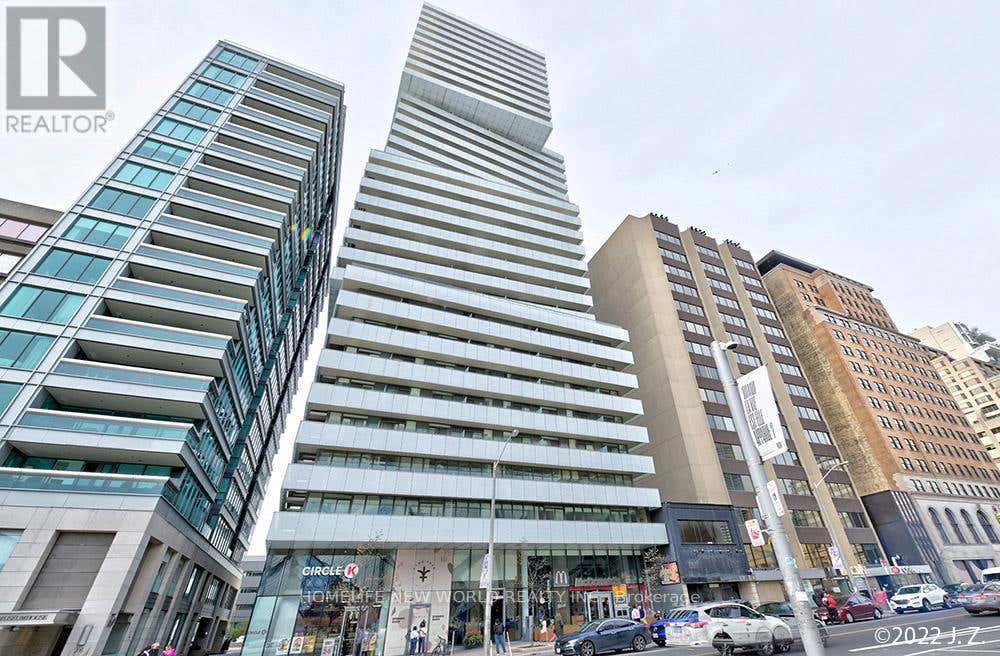 1601 - 200 BLOOR STREET W