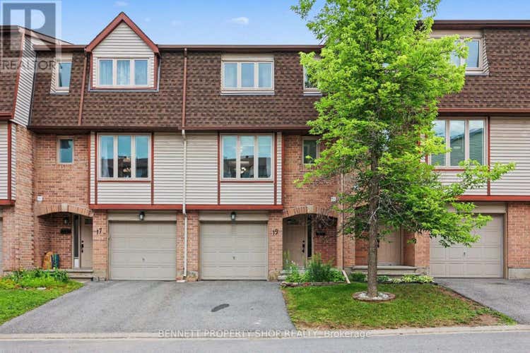 19 LIGHTFOOT PLACE