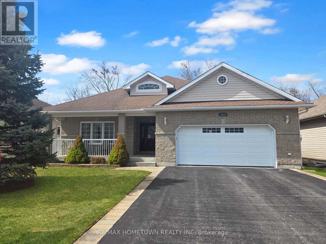 1124 MCCLURE CRESCENT