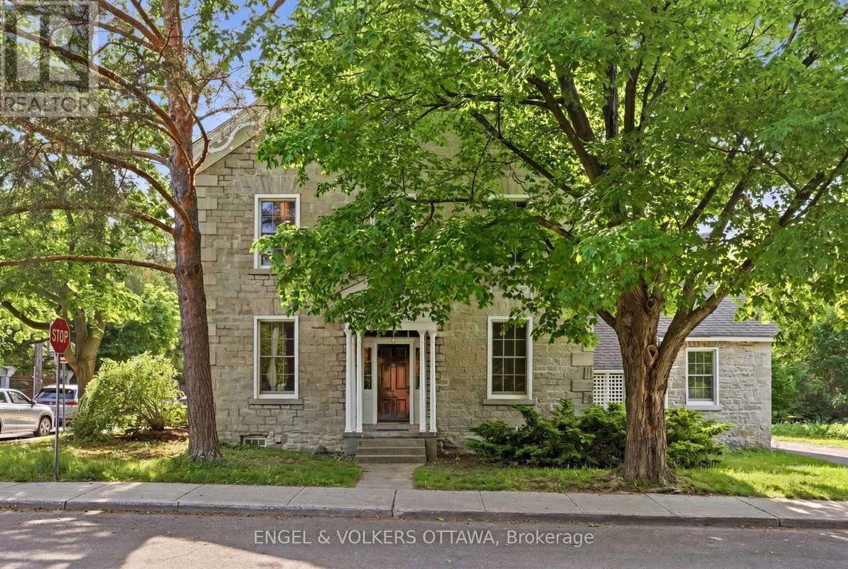 71 THOMAS STREET