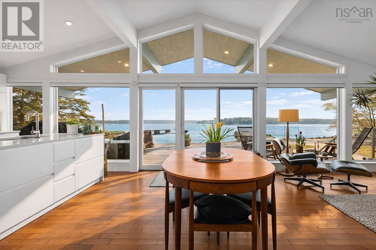 435 MARTINS POINT ROAD