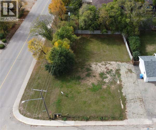 1011 Hillcrest DRIVE