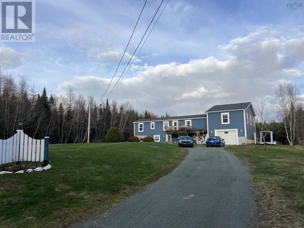 38 RUSTIC DRIVE