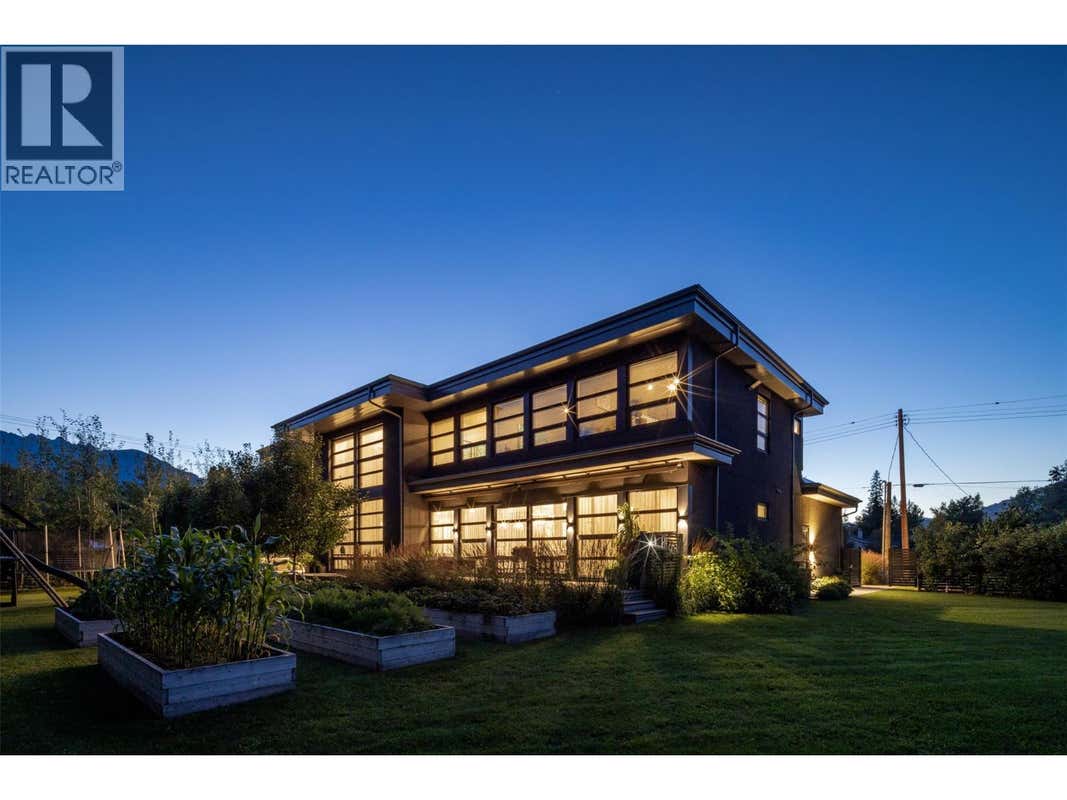 702 7TH STREET