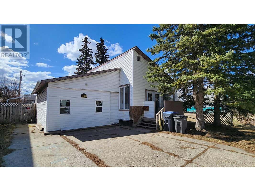 1413 105 Ave  
